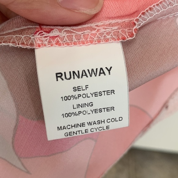 Runaway Tammy Dress Fuschia Floral Small Size 4 NWOT - Picture 6 of 13